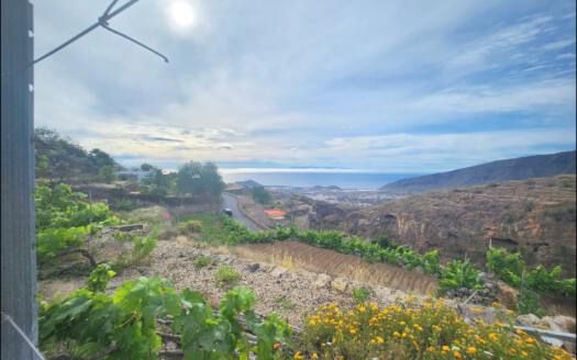 Se vende encantadora casa con terreno en Güímar