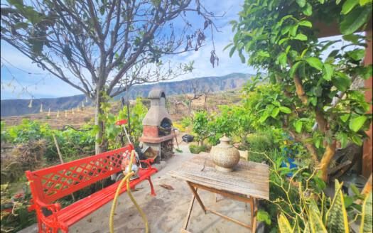 Se vende encantadora casa con terreno en Güímar