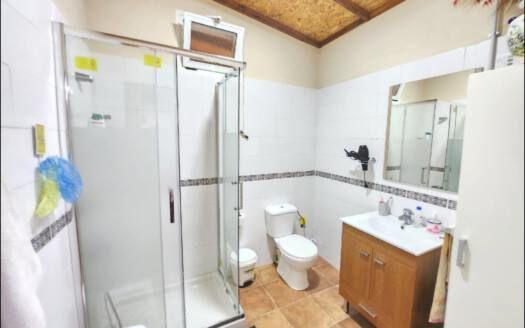 Se vende bonita propiedad en Arico zona Marzagán