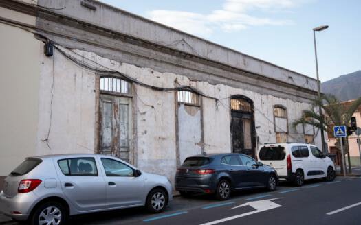 Se vende gran solar en el centro de Güímar